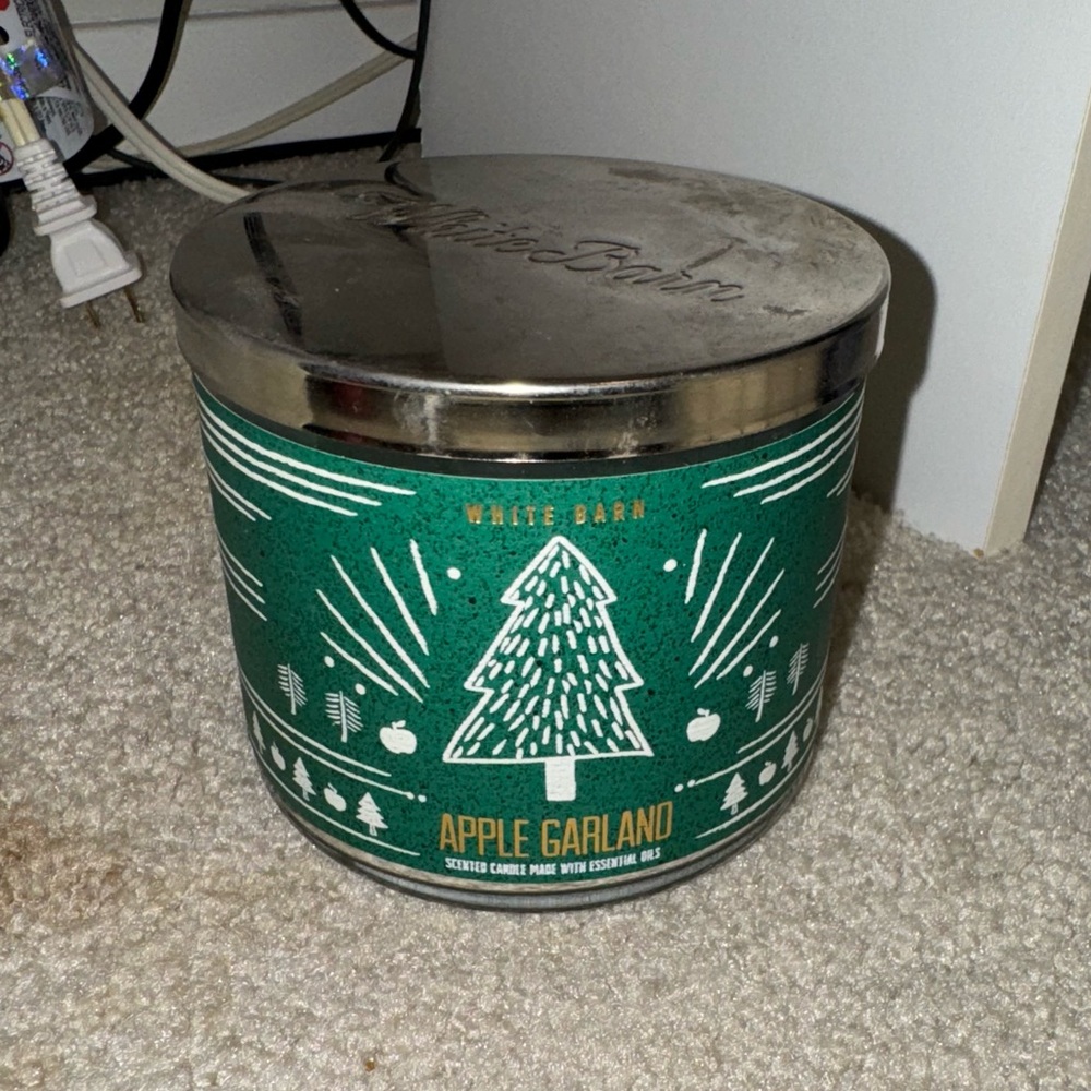 Bath & Body Works 3-wick Candle - Apple Garland